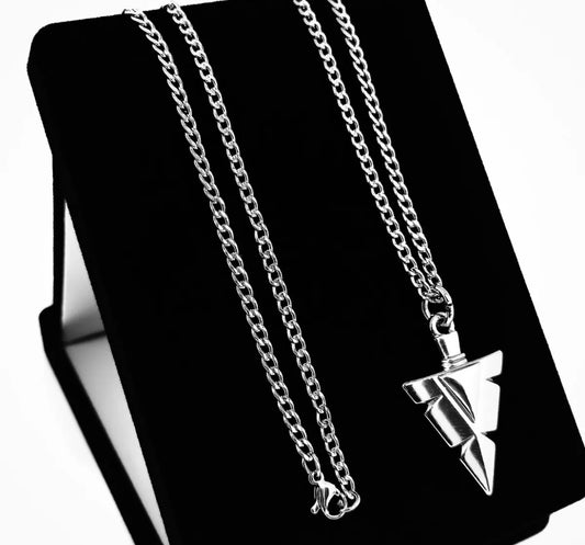 COLAR DE FLECHA PRATA